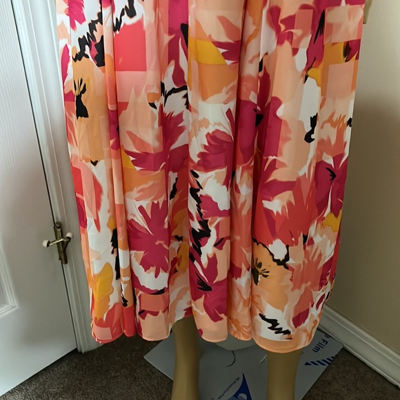 The Limited Woman’s Dress Multicolor Size 8 - Picture 3 of 8